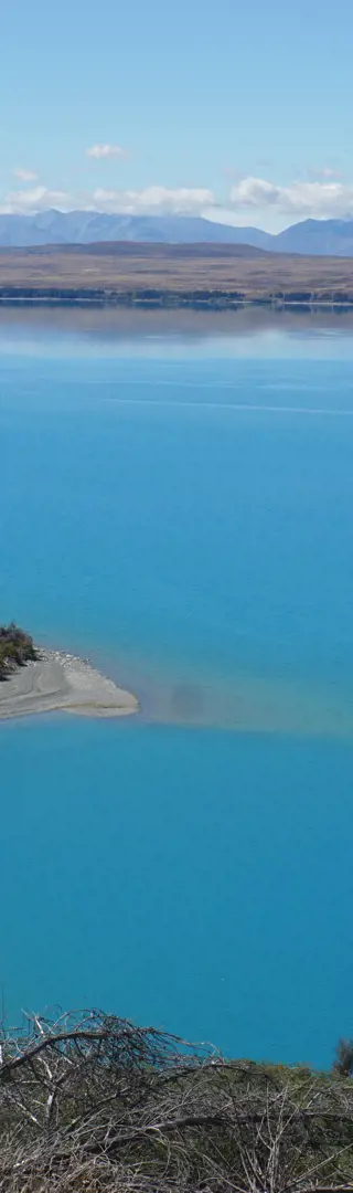 Intensiv gefärbte Gletscherseen